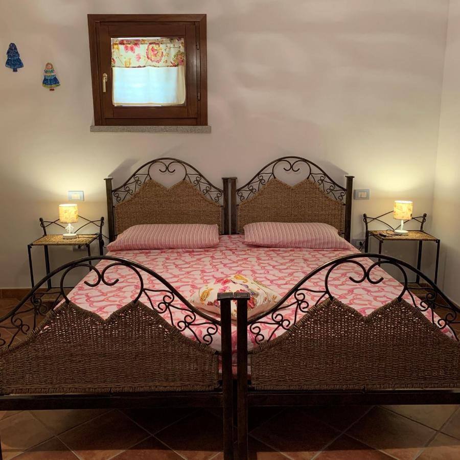 Residenza Il Melograno Villa Budoni Esterno foto