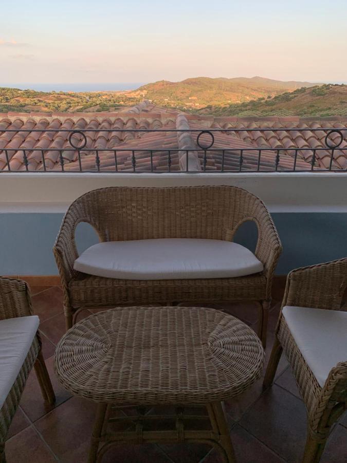 Residenza Il Melograno Villa Budoni Esterno foto