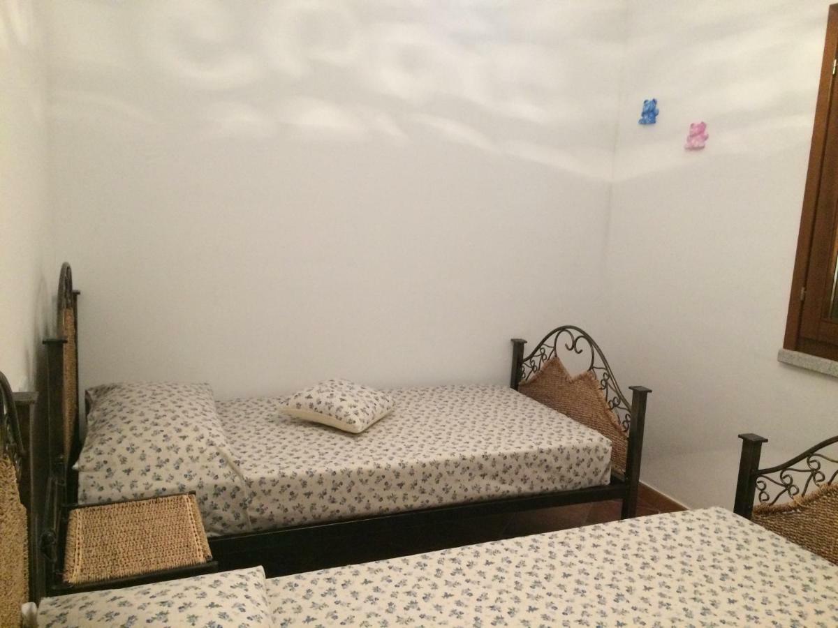 Residenza Il Melograno Villa Budoni Esterno foto