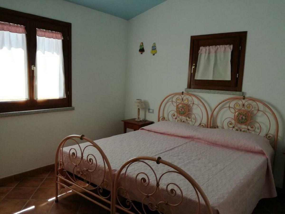 Residenza Il Melograno Villa Budoni Esterno foto