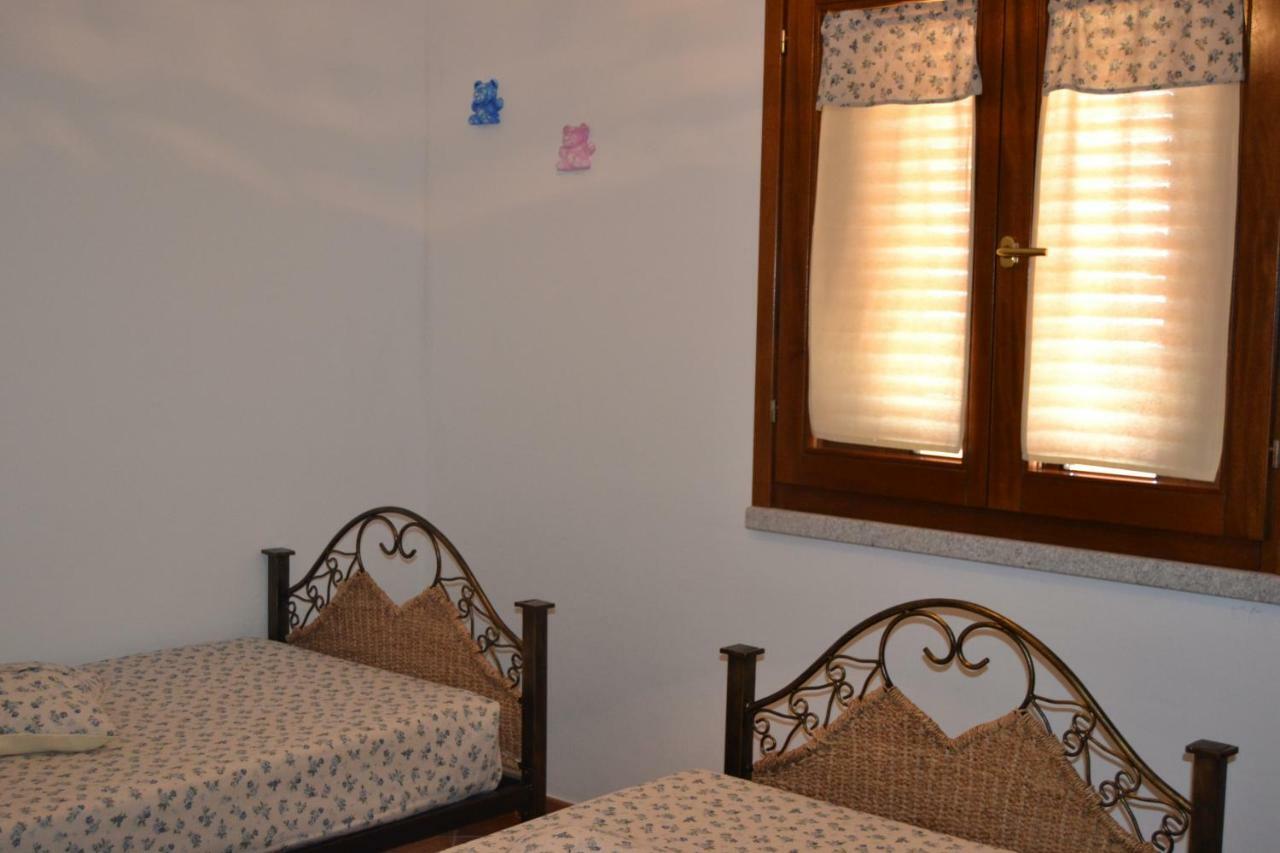 Residenza Il Melograno Villa Budoni Esterno foto