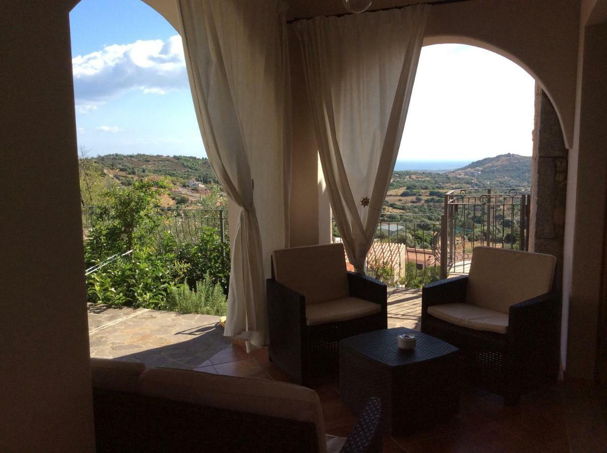 Residenza Il Melograno Villa Budoni Esterno foto