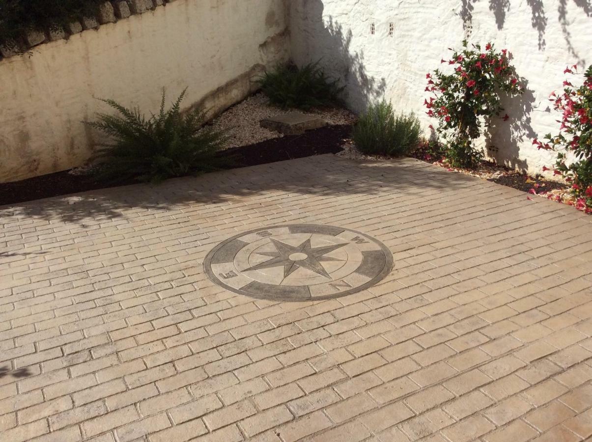Residenza Il Melograno Villa Budoni Esterno foto