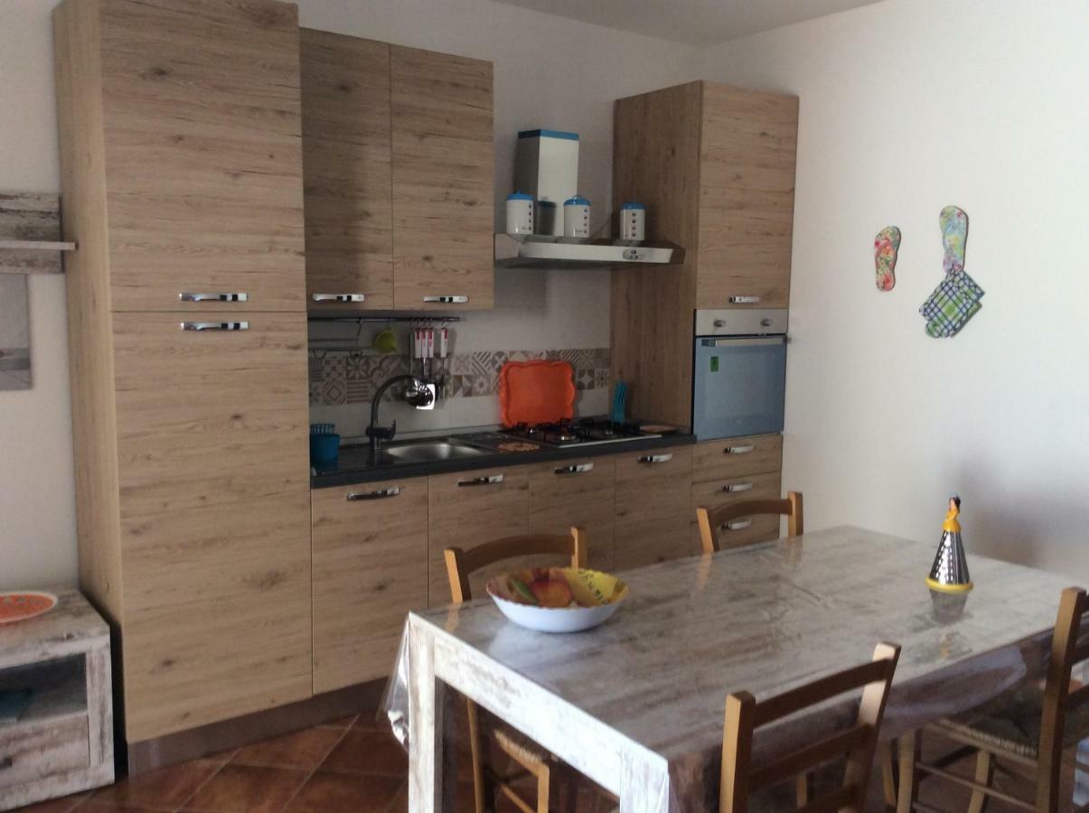 Residenza Il Melograno Villa Budoni Esterno foto