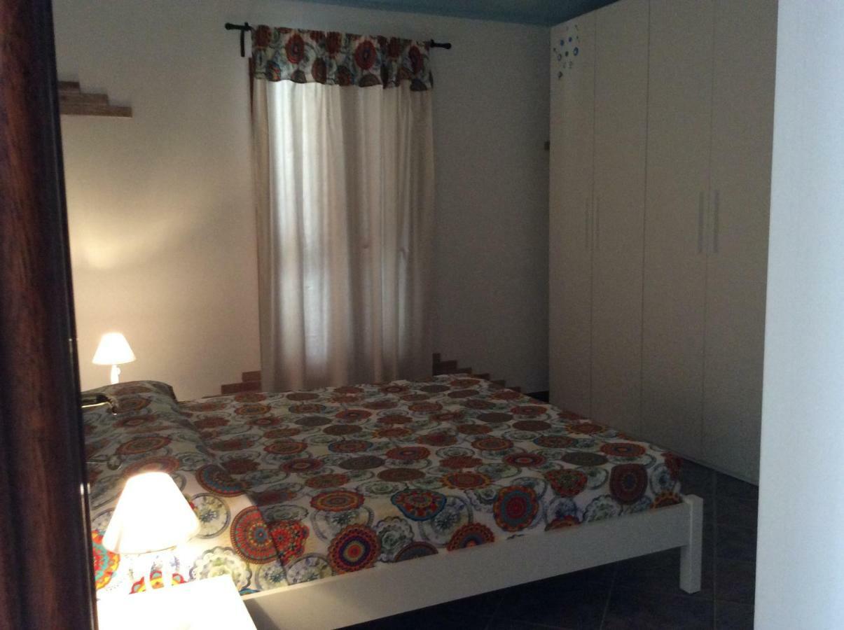 Residenza Il Melograno Villa Budoni Esterno foto