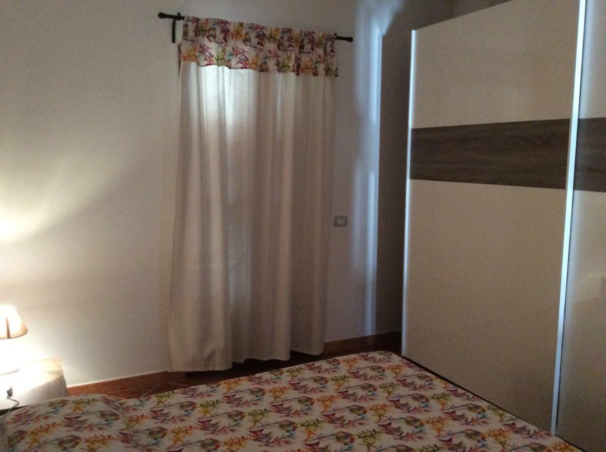 Residenza Il Melograno Villa Budoni Esterno foto
